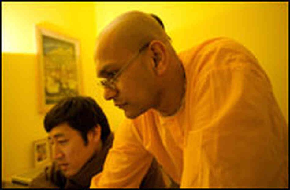Pandit on the computer