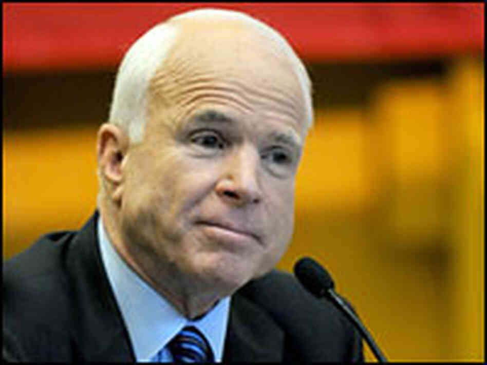 Sen. John McCain conducts a small-business roundtable discussion in Des Moines, Iowa.