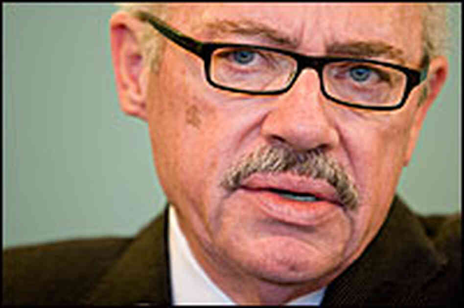 Libertarian presidential hopeful Bob Barr Libertarian presidential hopeful Bob Barr