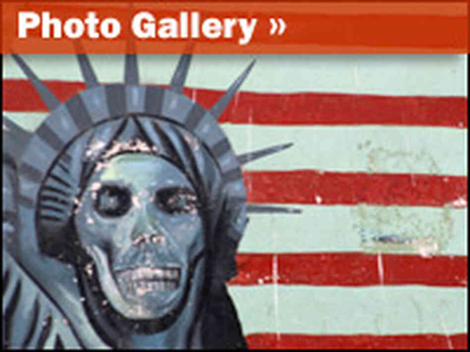 Photo Gallery: Murals in Tehran Photo Gallery: Murals in Tehran