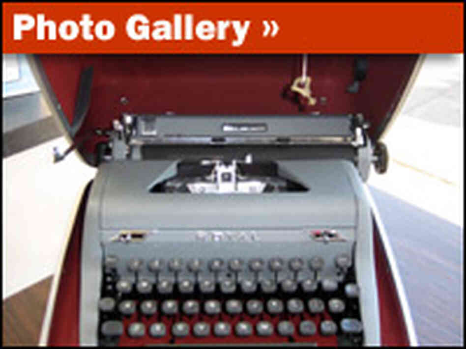 Slideshow: Manual Typewriters Slideshow: Manual Typewriters