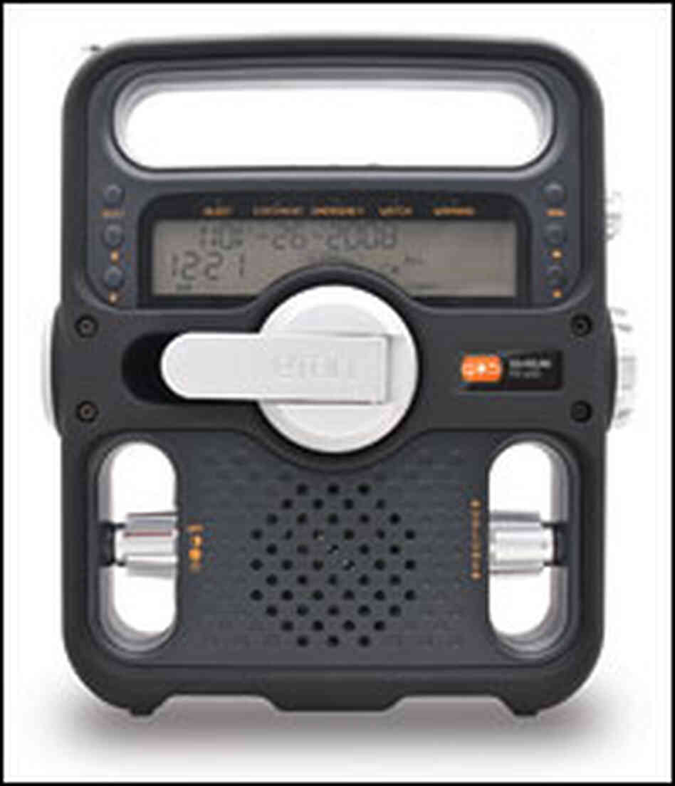 Eton's Solarlink FR600 is powered by up to four sources. Eton's Solarlink FR600 is powered by up to four sources.
