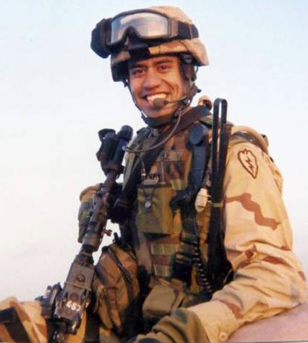 Lt. Nainoa K. Hoe in Iraq