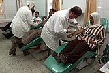 Palestinians donate blood