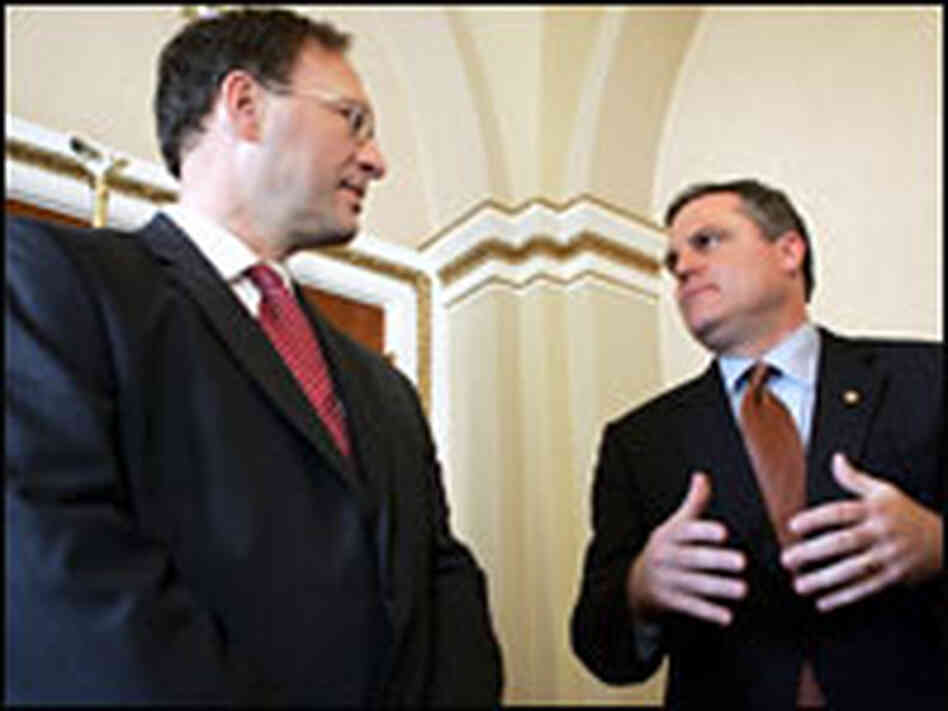 Judge Samuel Alito (left) meets with Sen. Mark Pryor Judge Samuel Alito (left) meets with Sen. Mark Pryor