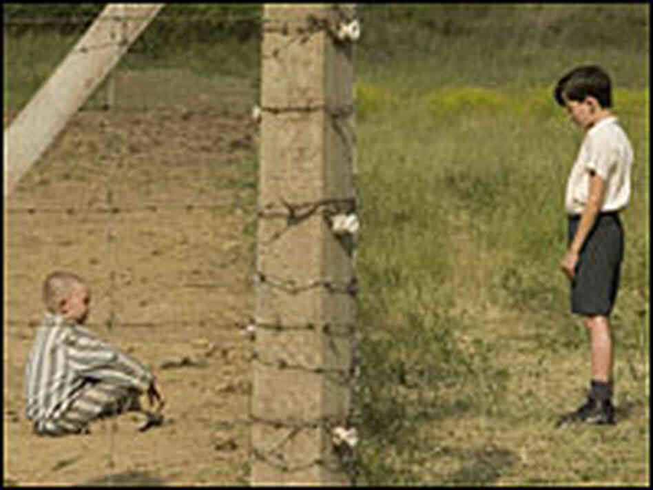 Jack Scanlon as Shmuel and Asa Butterfield as Bruno