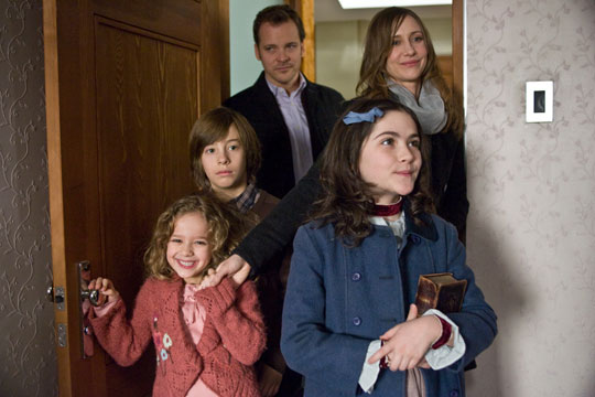 Vera Farmiga, Aryana Engineer, Jimmy Bennett, Peter Sarsgaard and Isabelle Fuhrman in 'Orphan'