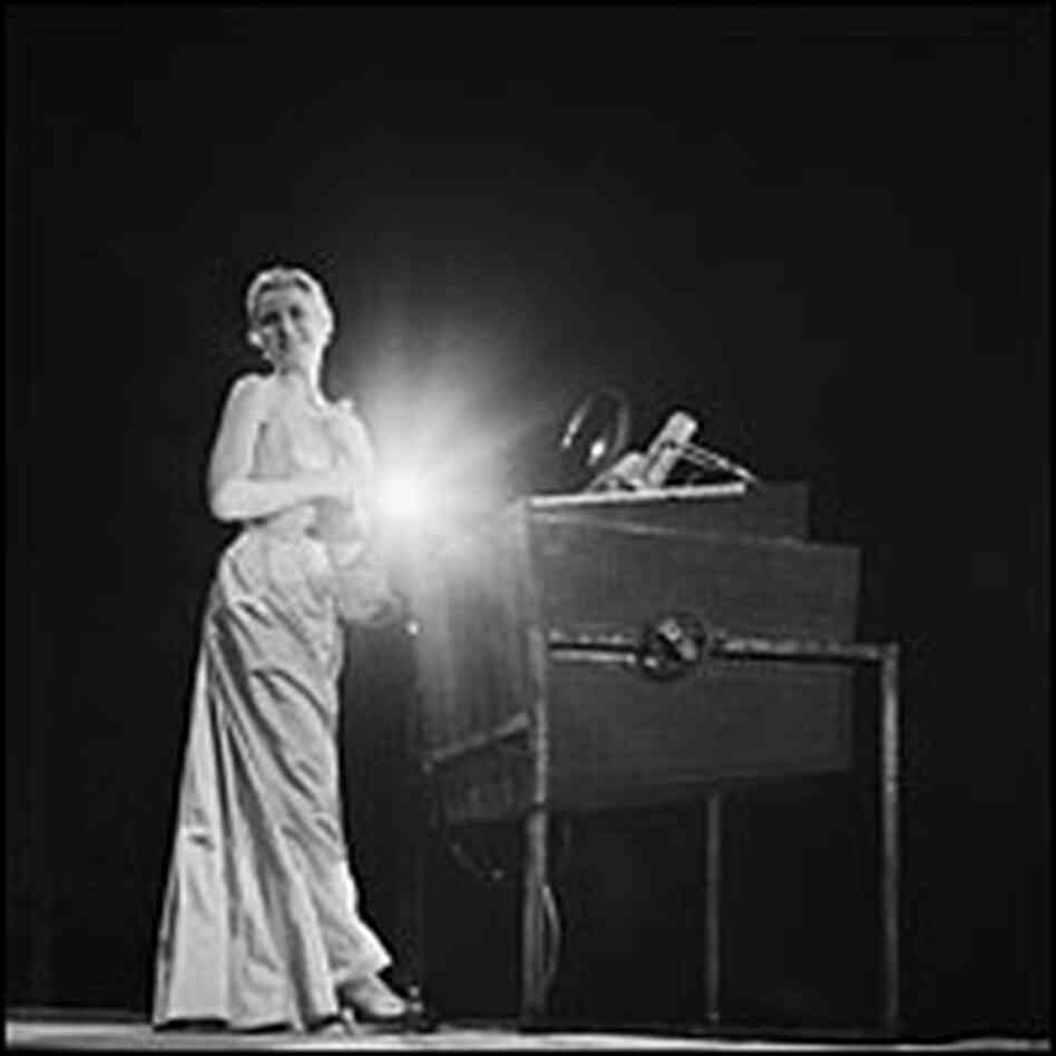Grace Kelly stands at the podium after receiving the best actress Oscar in 1955. Grace Kelly stands at the podium after receiving the best actress Oscar in 1955.