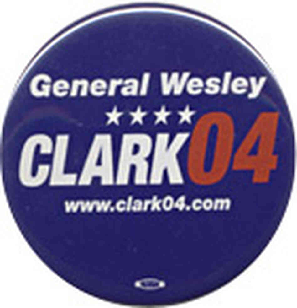 Wesley Clark '04 button Wesley Clark '04 button