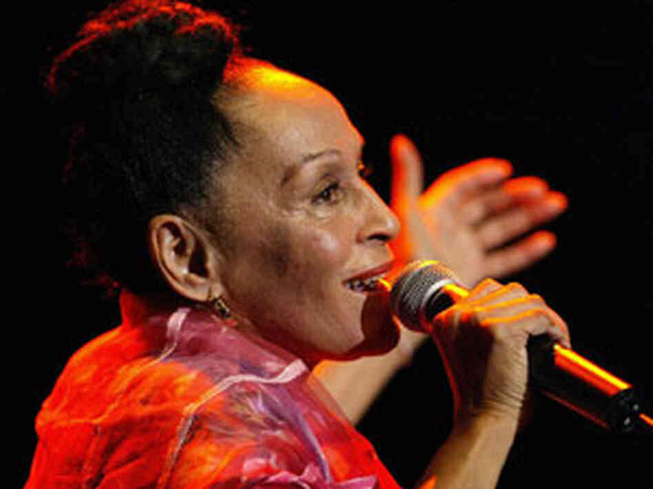 Omara Portuondo (300) Omara Portuondo (300)