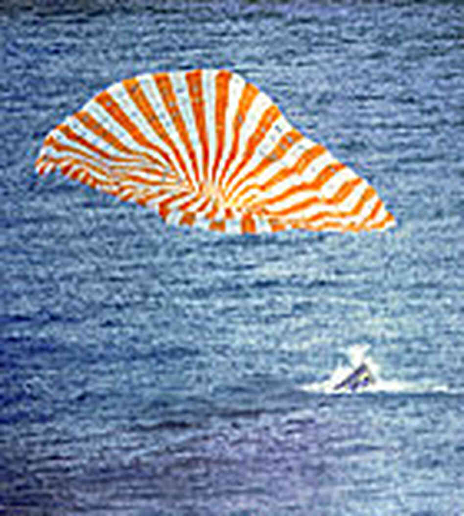 Splashdown of Gemini 10. Splashdown of Gemini 10.