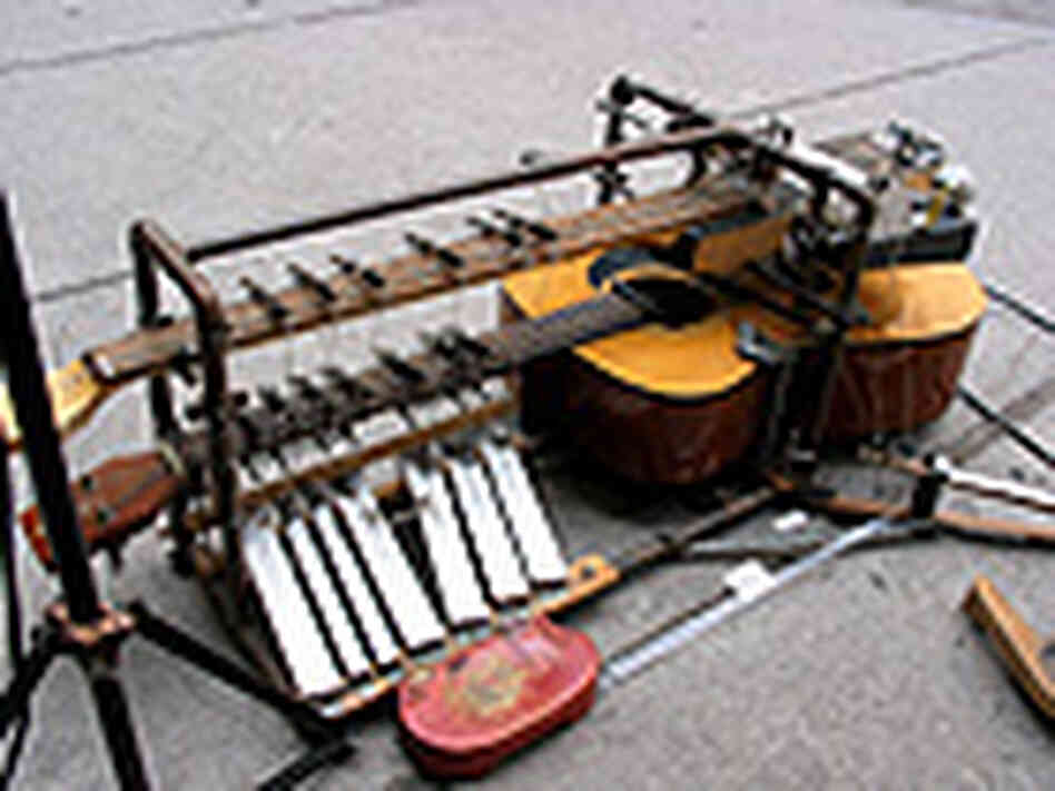 Eric Royer's pedal-operated guitar. Eric Royer's pedal-operated guitar.