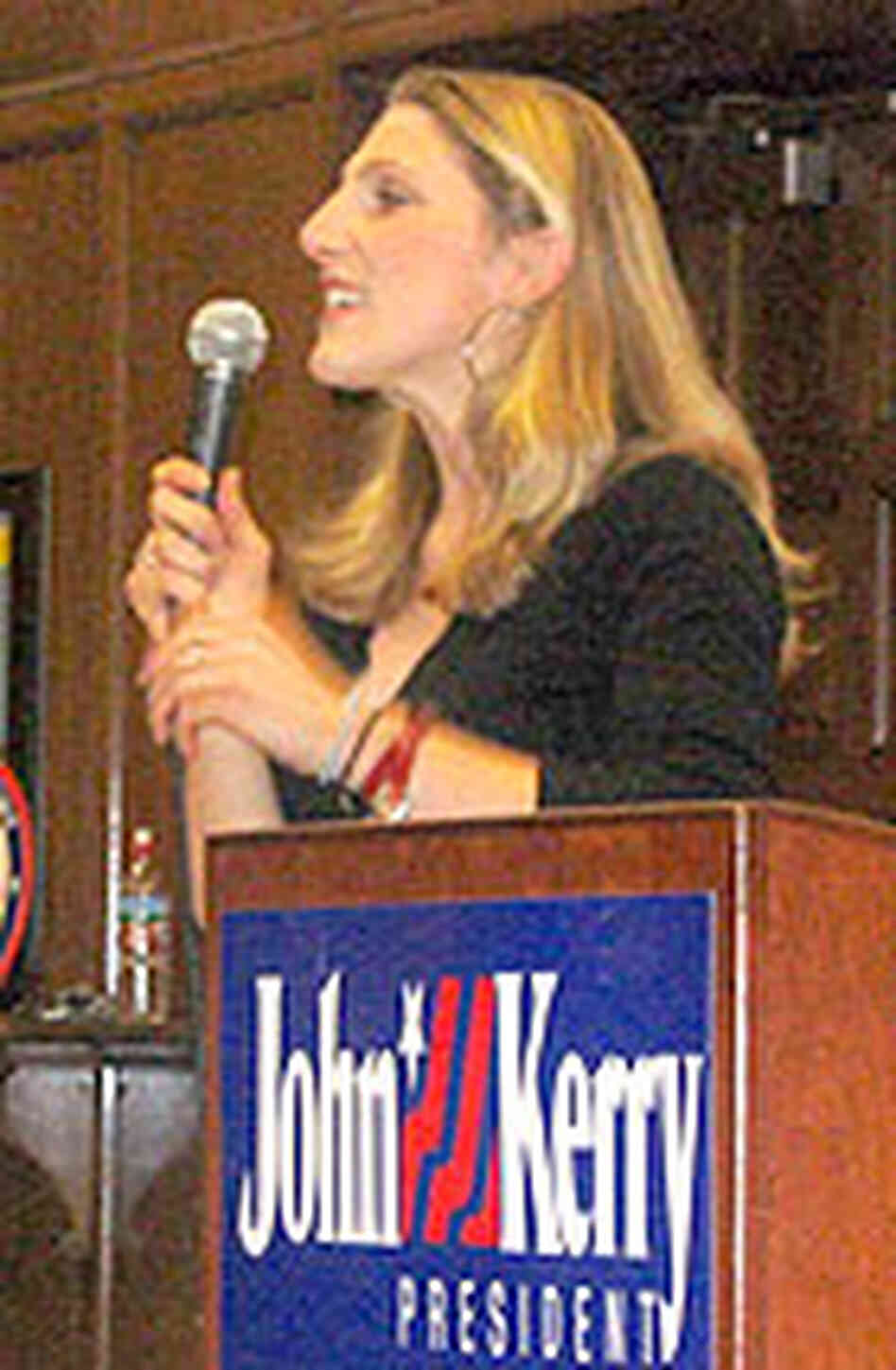 Vanessa Kerry at a campaign event in California. Vanessa Kerry at a campaign event in California.