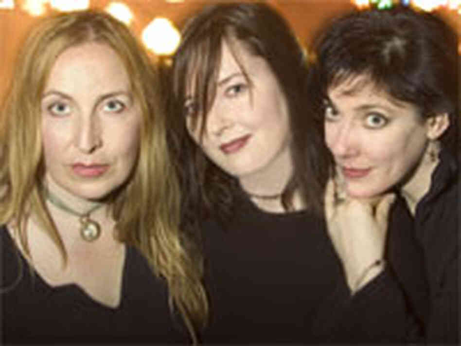 Tres Chicas: Tonya Lamm Caitlin Cary and Lynn Blakey Tres Chicas: Tonya Lamm Caitlin Cary and Lynn Blakey