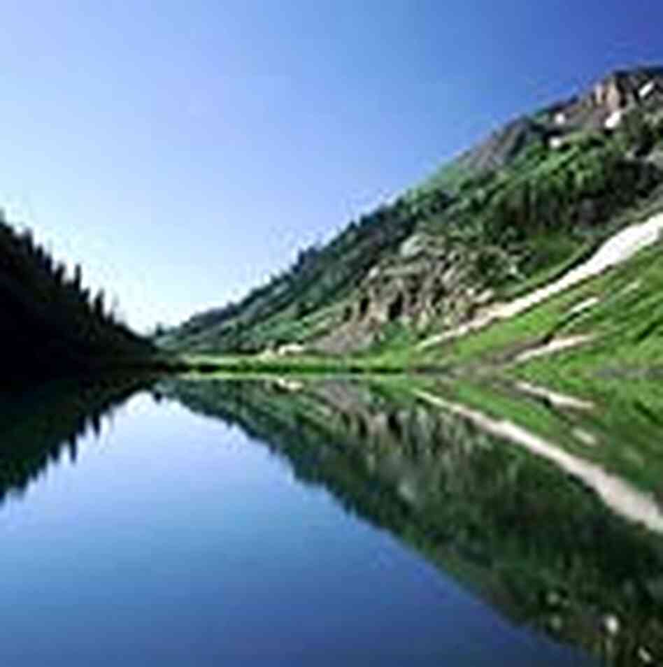 A view of Crested Butte, Colo. A view of Crested Butte, Colo.