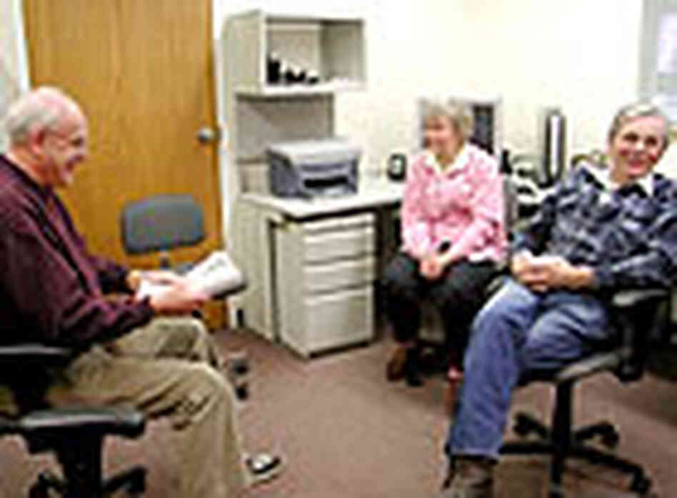 Seniors in St. Cloud, Minn., take a computer class. Seniors in St. Cloud, Minn., take a computer class.
