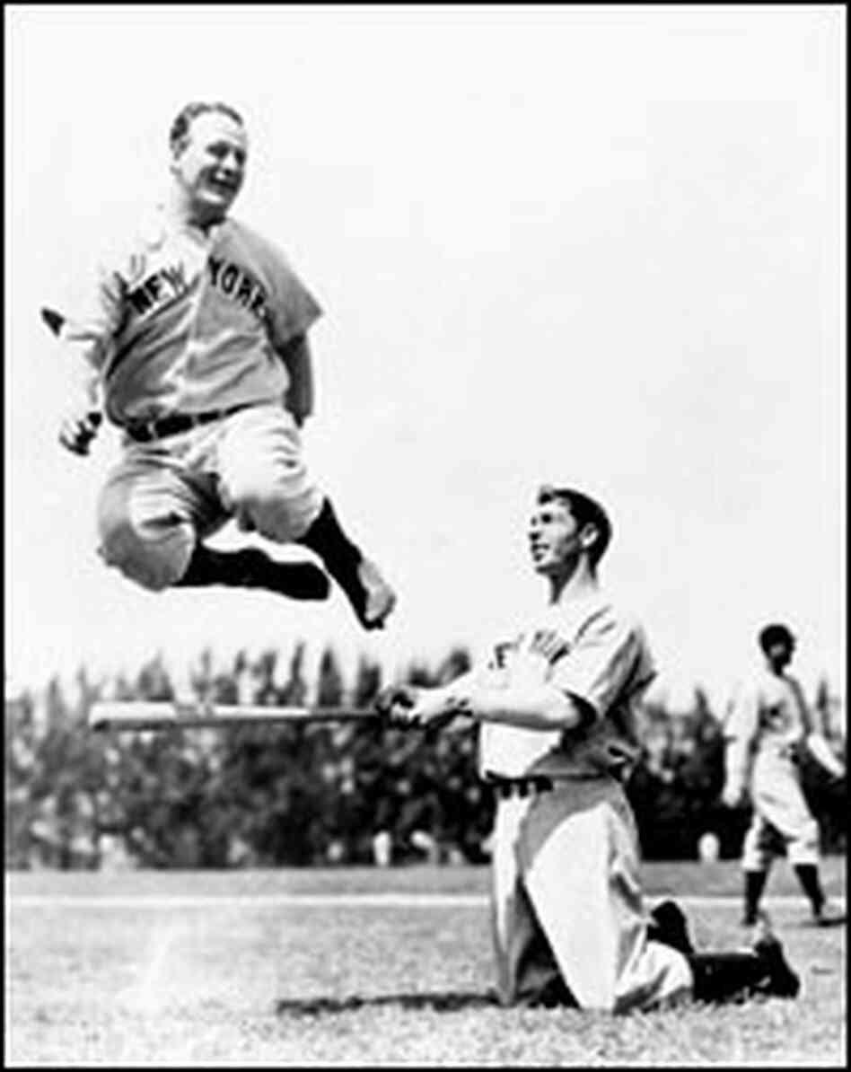 Gehrig poses with Joe DiMaggio Gehrig poses with Joe DiMaggio