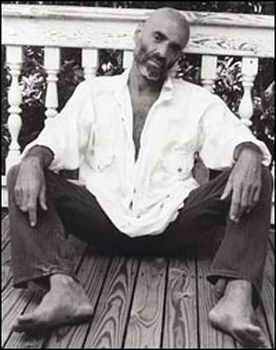 Shel Silverstein died in 1999. Shel Silverstein died in 1999.