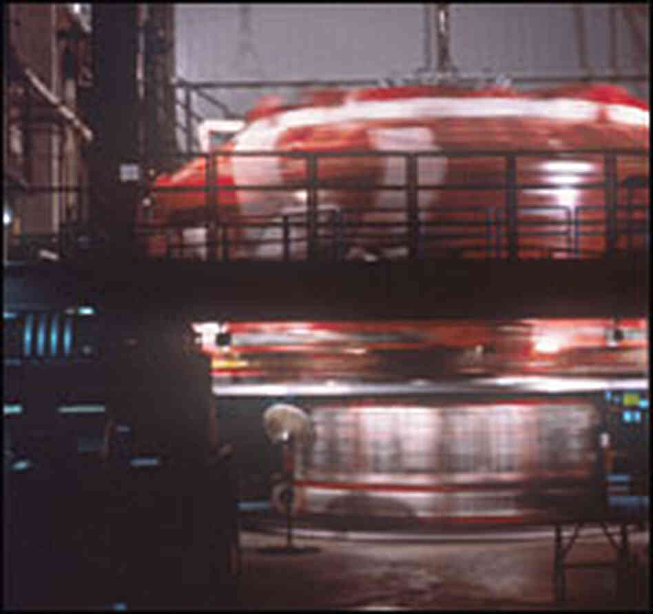 This 40-foot diameter spinning furnace at the University of Arizona This 40-foot diameter spinning furnace at the University of Arizona