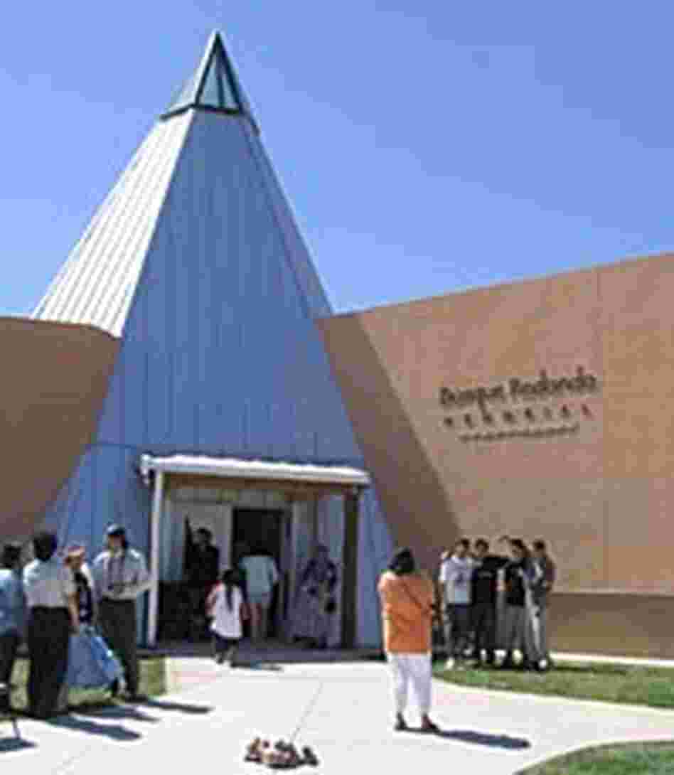 Entrance to the Bosque Redondo Memorial, designed by Navajo architect David Sloan. Entrance to the Bosque Redondo Memorial, designed by Navajo architect David Sloan.