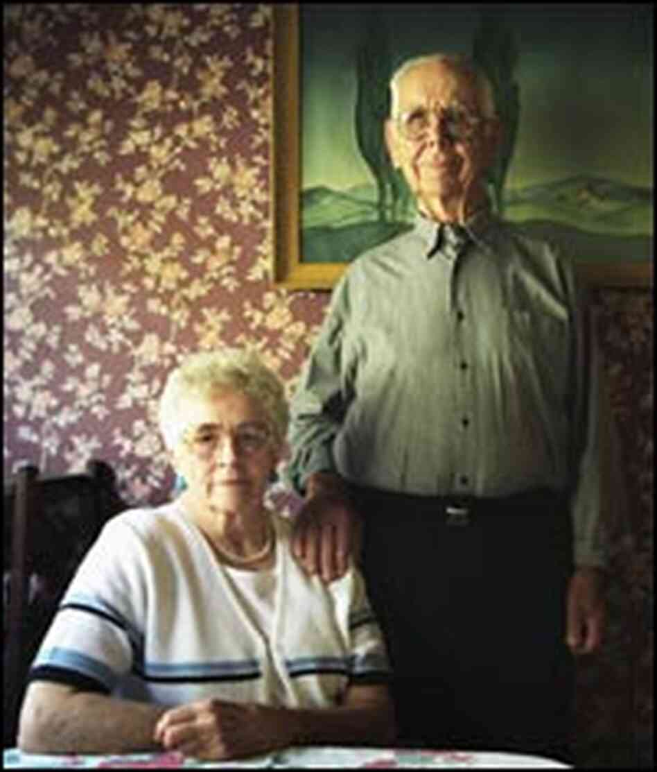 Patricia and Glen Moen, Oregon, August 2004. Patricia and Glen Moen, Oregon, August 2004.
