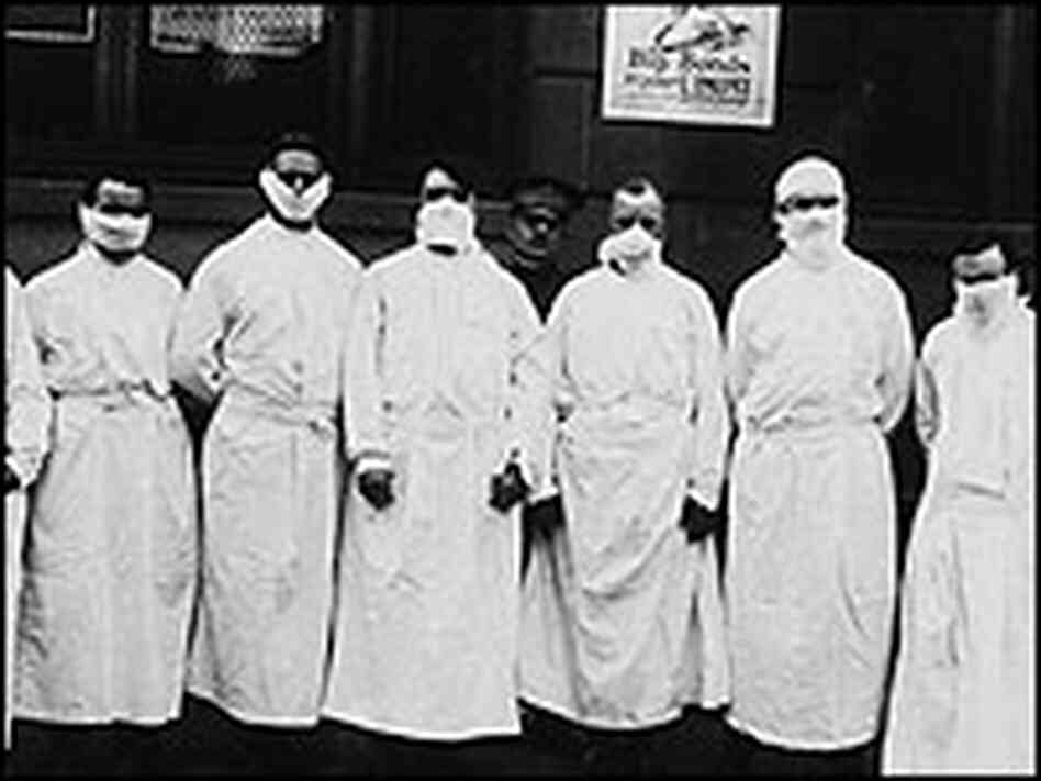 Doctors at a 1918 influenza hospital. Doctors at a 1918 influenza hospital.