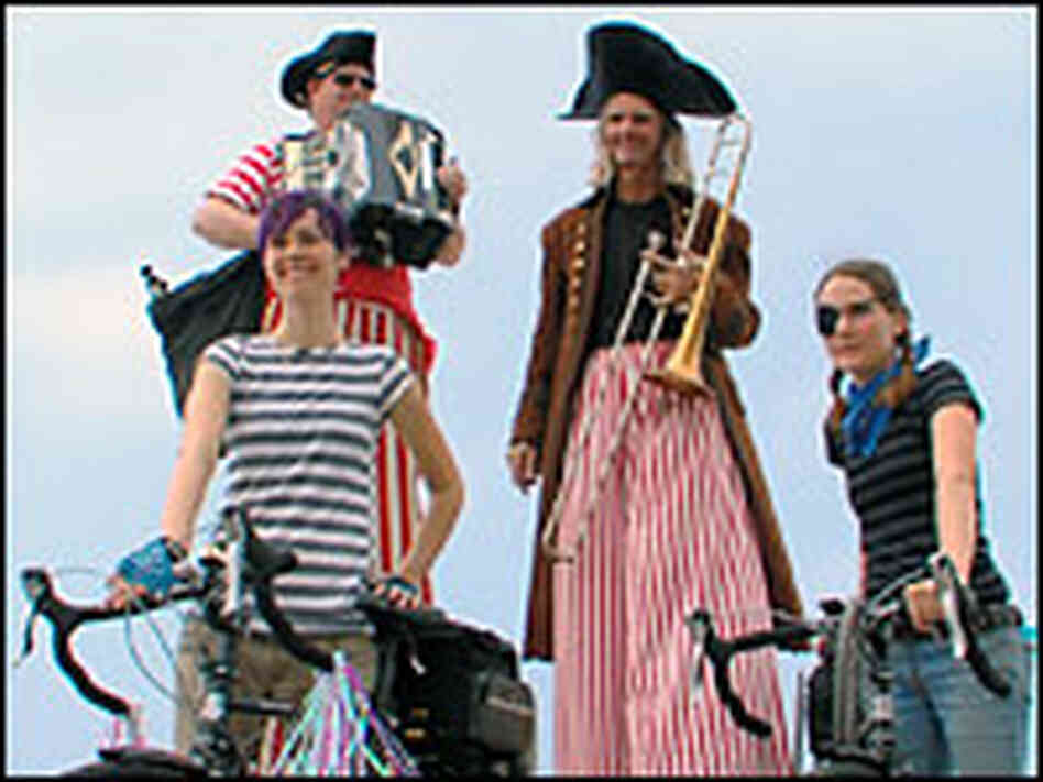 The Ditty Bops kicked off their bike tour in Venice Beach, Calif.