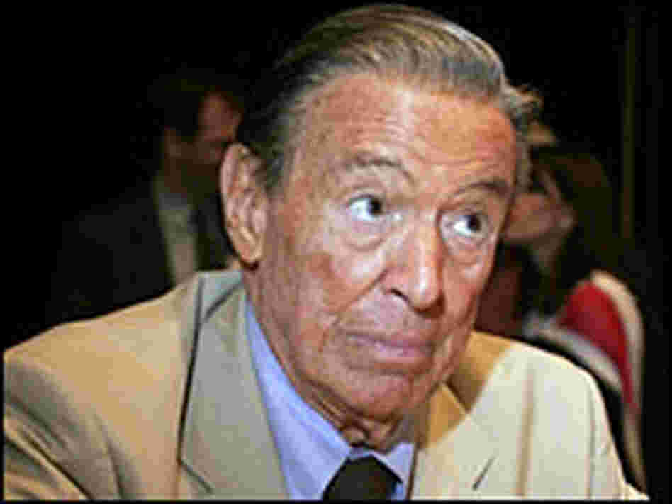 Veteran journalist Mike Wallace Veteran journalist Mike Wallace