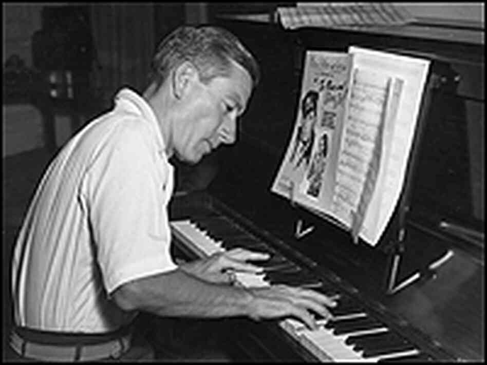 Hoagy Carmichael at the piano in 1945.