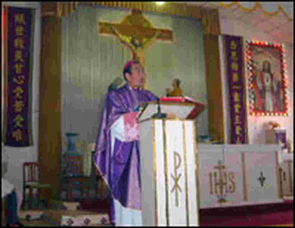 Bishop Peter Feng presides at Sunday Mass in the Hengshui diocesan church.