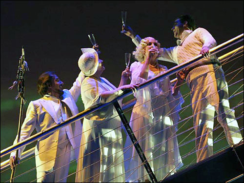 Zambello's 'Das Rheingold' has been reset in 1920s America.