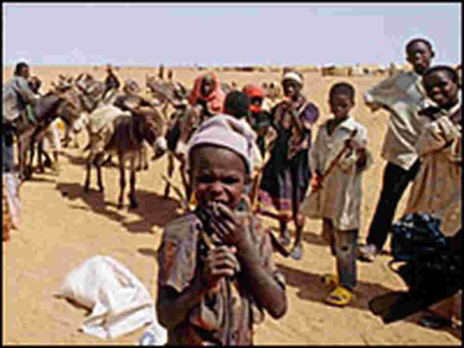 About 18,000 refugees from Darfur gather in eastern Chad