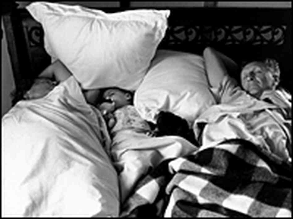 Leibovitz's parents, with grandson