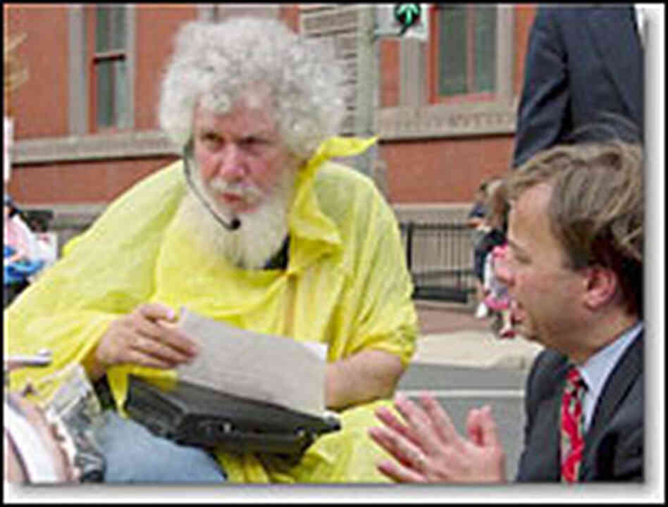 Bob Kafka and Mark McClellan negotiate outside the White House Bob Kafka and Mark McClellan negotiate outside the White House