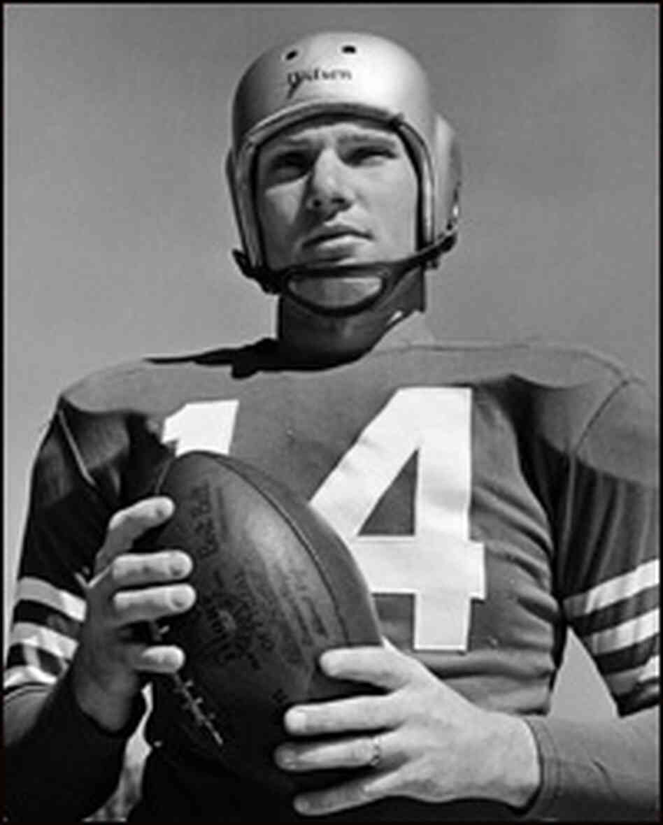Football star Y.A. Tittle in 1950 Football star Y.A. Tittle in 1950