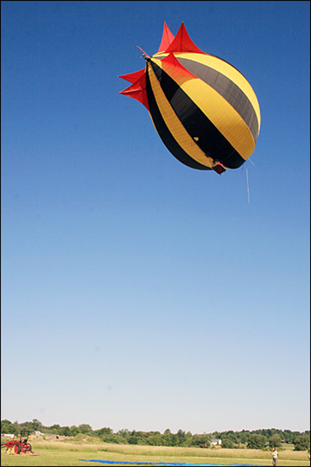 Dan Nachbar's experimental blimp