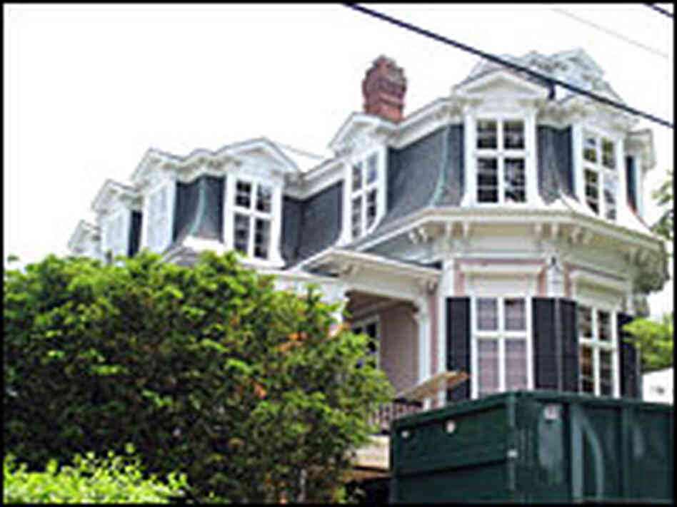 The house that inspired "The Mansard Roof" painting/NPR.