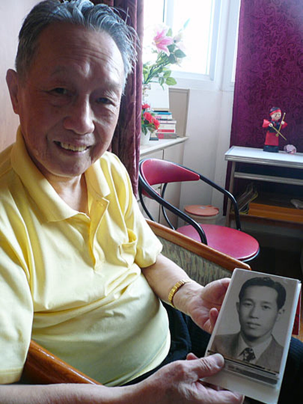 Zheng Deren, double bass player in the first all-Chinese band at Shanghai's Paramount dancehall