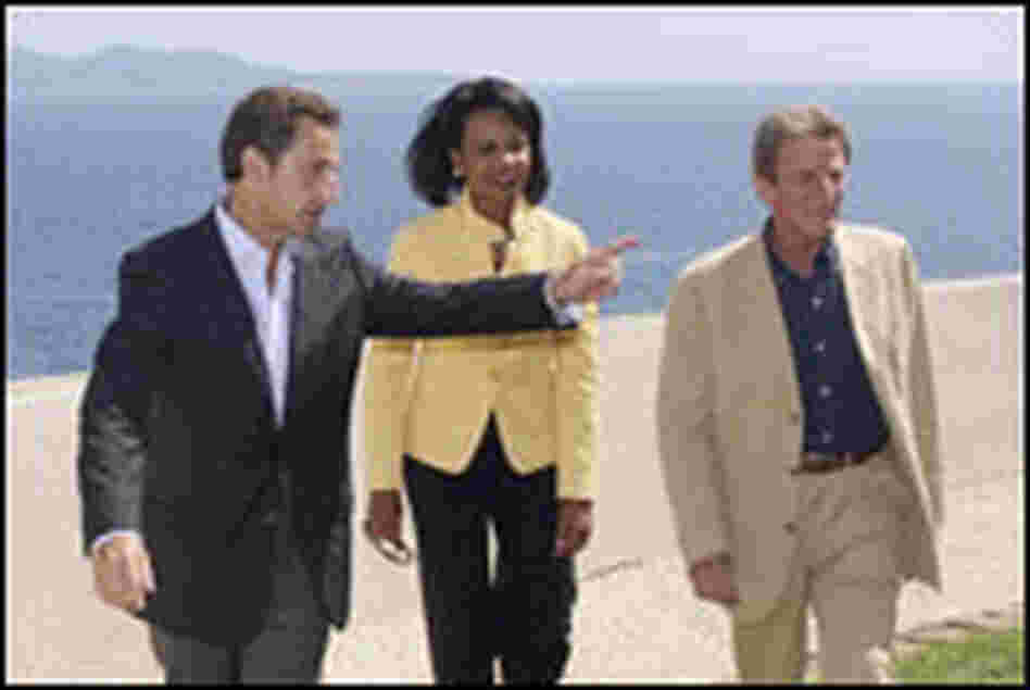 U.S. Secretary of State Condoleezza Rice meets with France's President Nicolas Sarkozy.