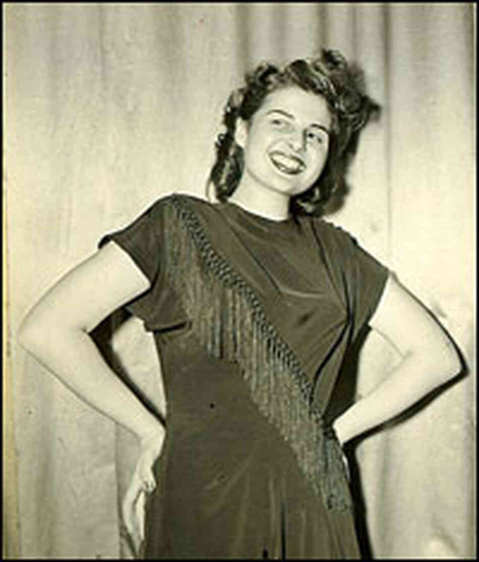 Gloria Pall in 1945