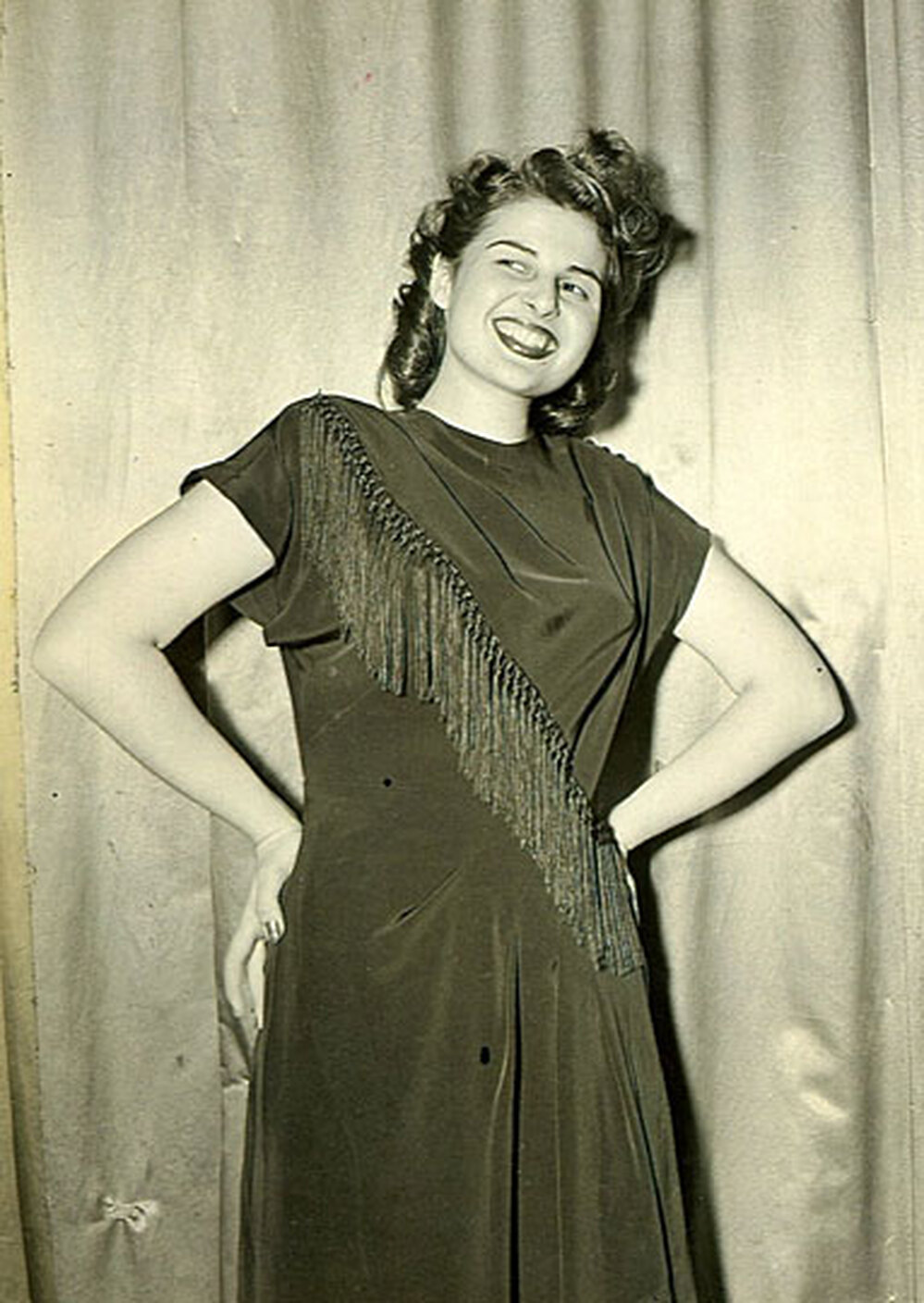 Gloria Pall in 1945