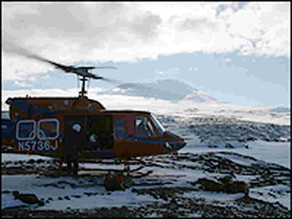 Helicopter landing in Antarctica Helicopter landing in Antarctica