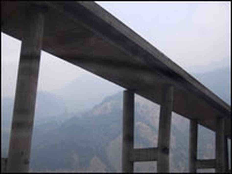 The elevated road