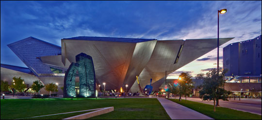 The Hamilton Building at the Denver Art Museum at night.