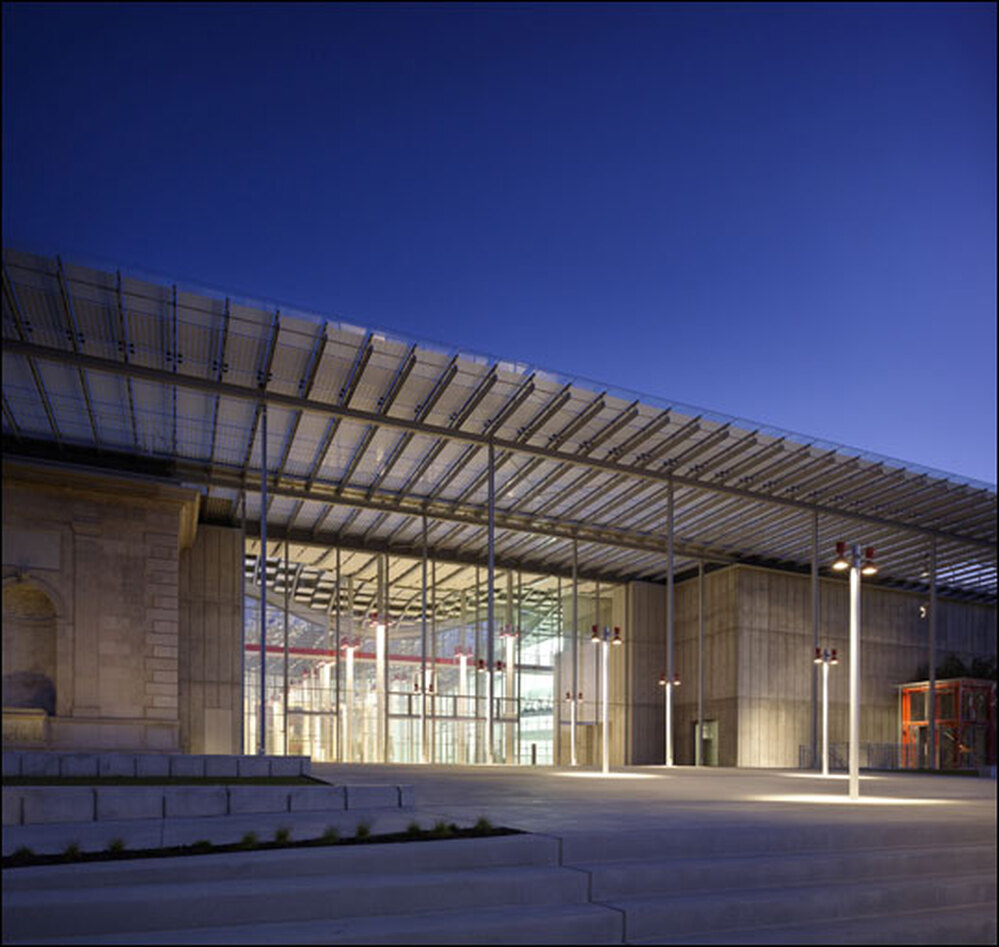 California Academy of Sciences at night