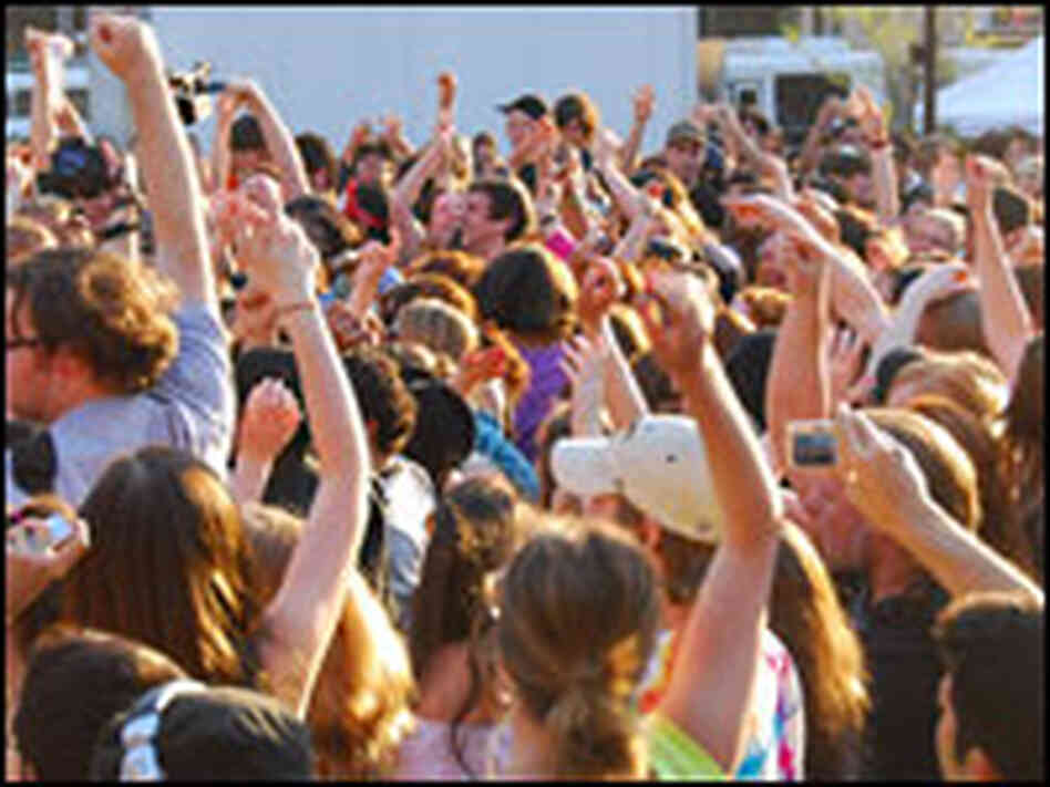 A crowd of silent ravers in NYC's Union Square.