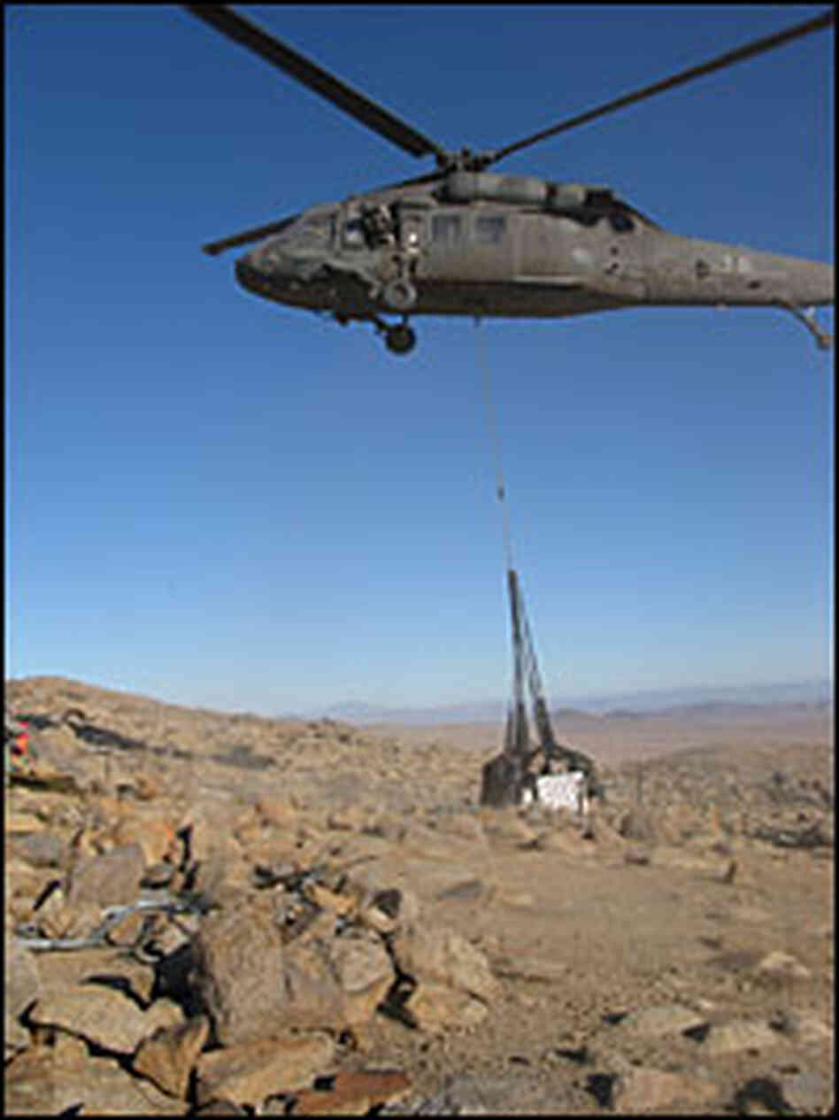 Helicopter airlift of supplies at NTC