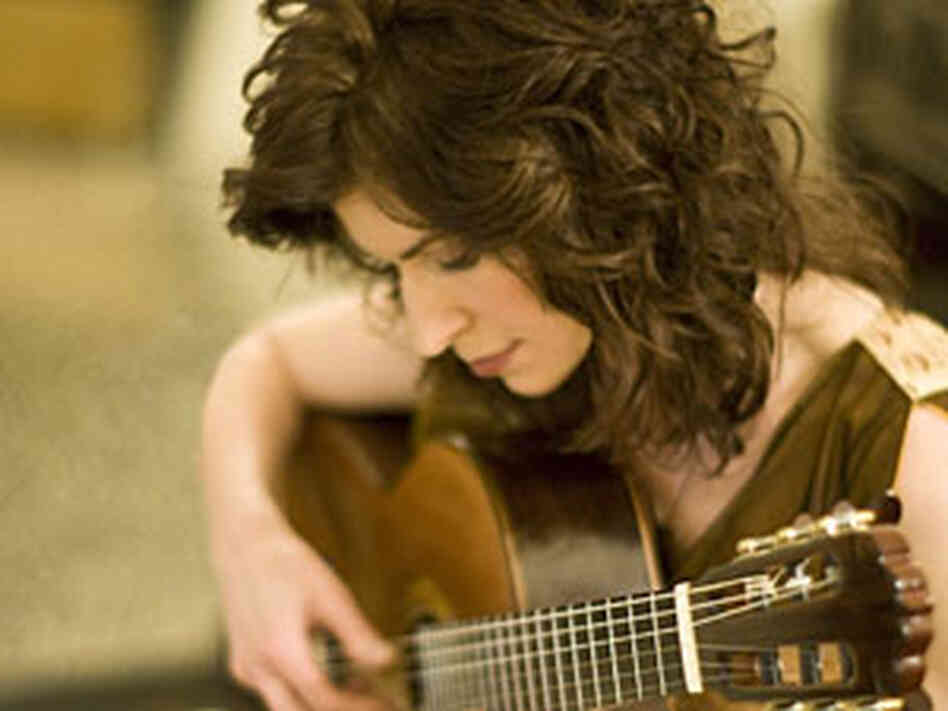 Sharon Isbin says her favorite folk musician is Joan Baez. Sharon Isbin says her favorite folk musician is Joan Baez.