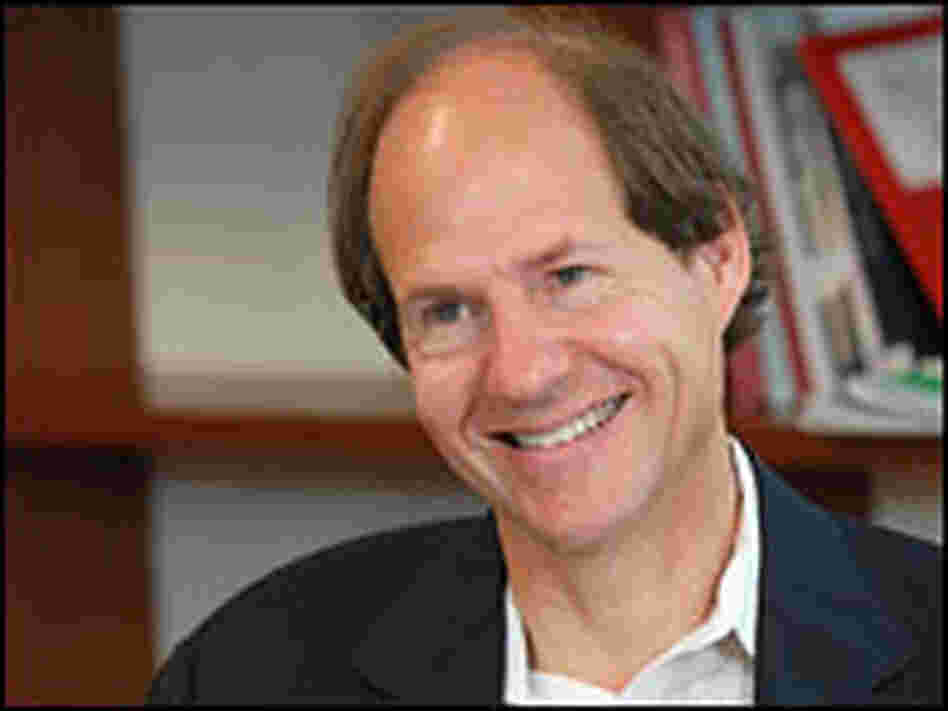 A portrait of Cass Sunstein.
