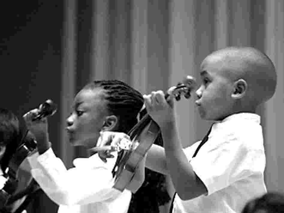Members of the DC Youth Orchestra Members of the DC Youth Orchestra